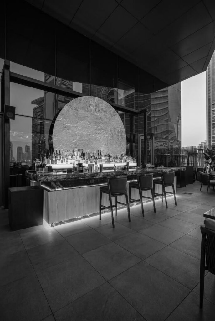 Illustration for the article The Architecture of a Modern Classic: The Cosmopolitan Martini